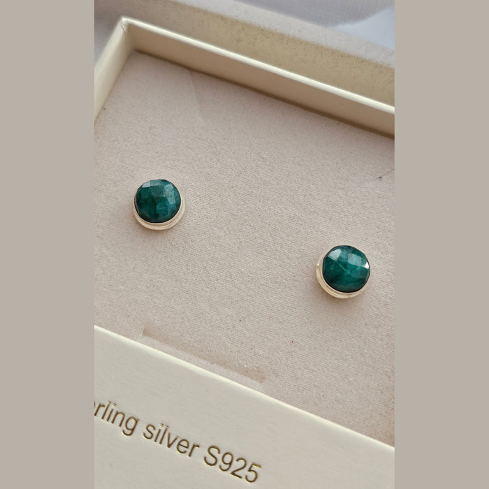 Sterling silver s925 earrings emerald stone green 💚