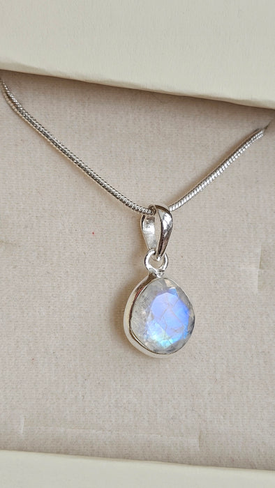 Sterling silver s925 pendant necklace bridal Collection Moonstone