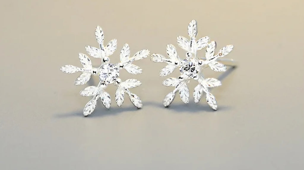 Sterling silver s925 earrings zirconia stud Snowflakes