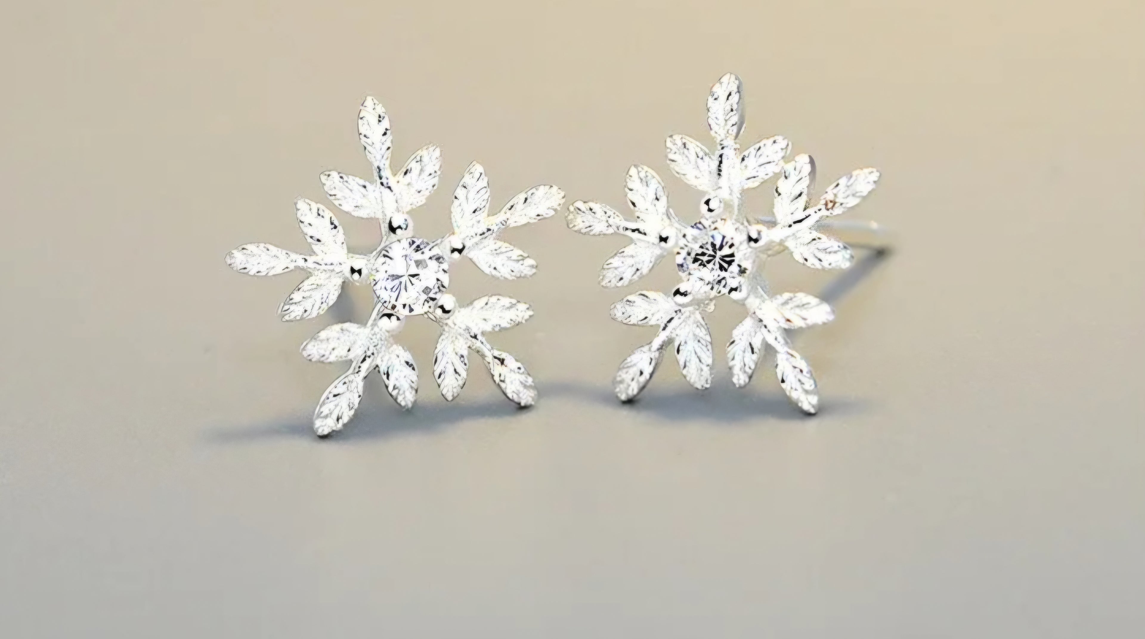 Sterling silver s925 earrings zirconia stud Snowflakes