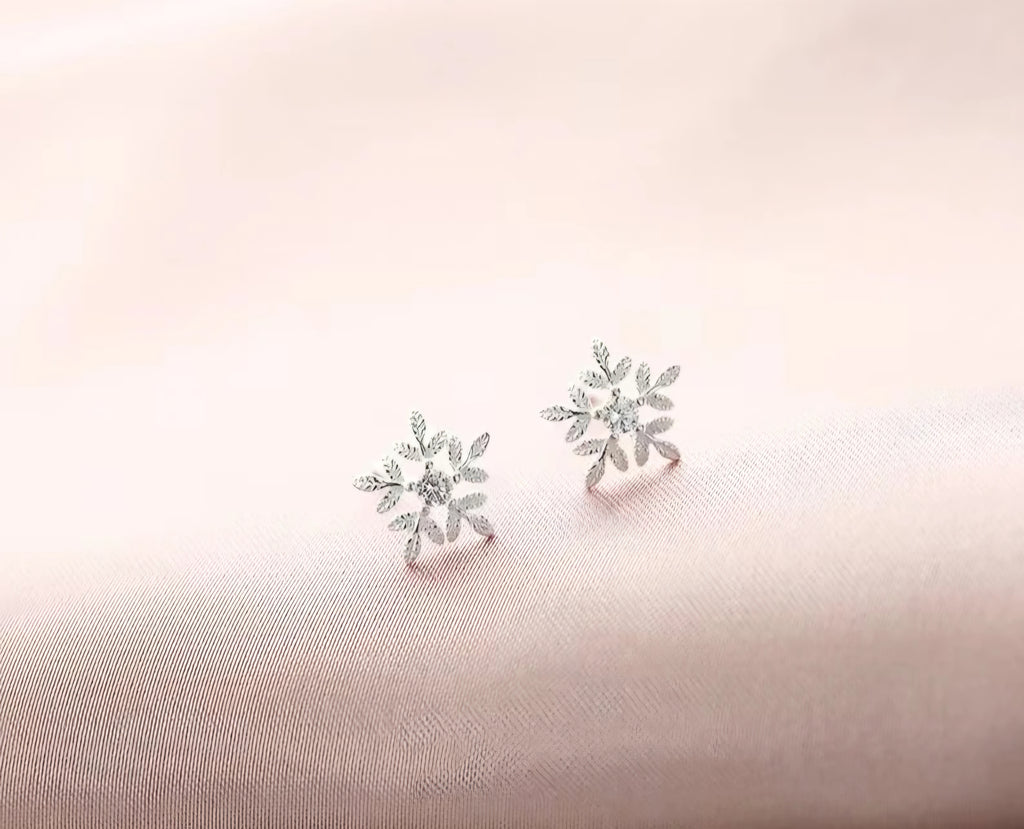 Sterling silver s925 earrings zirconia stud Snowflakes