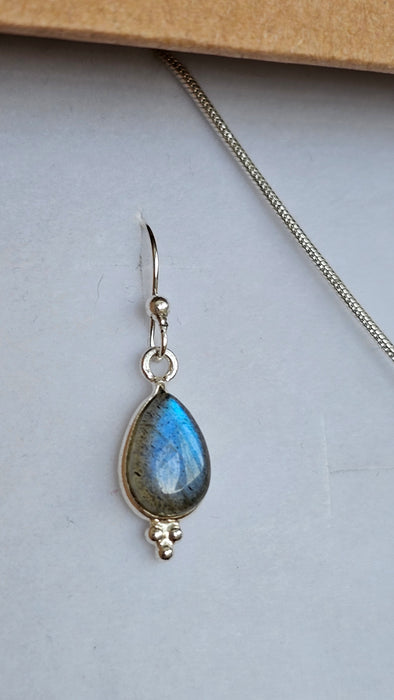 Sterling silver s925 Labradonite set earrings and pendant necklace 45cm