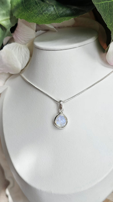 Sterling silver s925 pendant necklace bridal Collection Moonstone