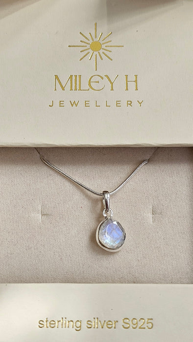 Sterling silver s925 pendant necklace bridal Collection Moonstone